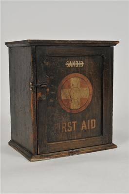 Lot 457 - An early 20th century 'Sanoid' oak first aid box.