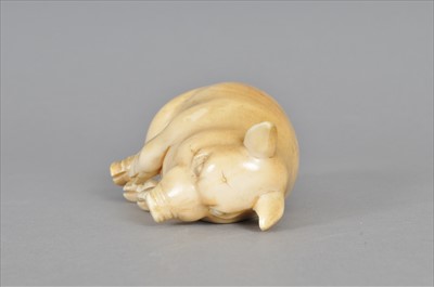 Lot 476 - 'The Lucky Pig', an Edwardian ivory model by Barrett & Sons, Piccadilly.