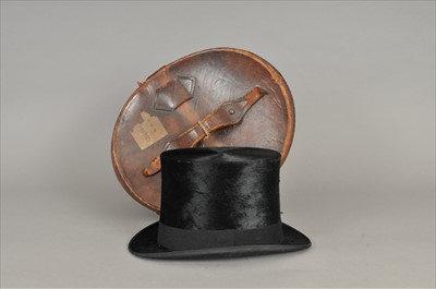 Lot 446 - A leather boxed Lincoln Bennett & Company top hat