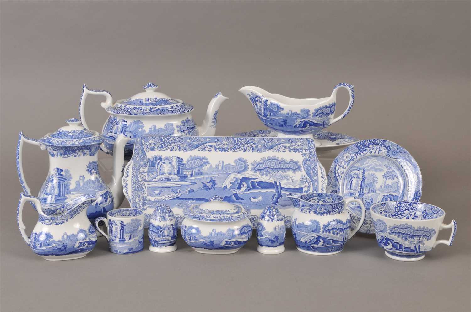 Lot 251 - Spode Italian tea and dinnerwares