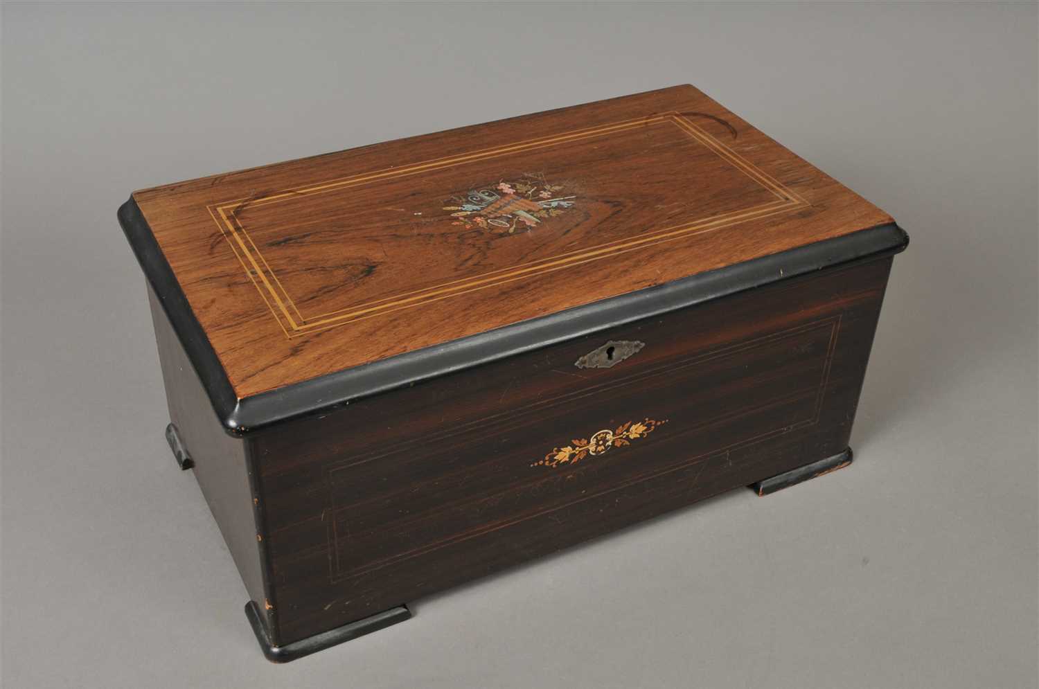 Lot 287 - A 19th century Swiss made cased cylinder music box