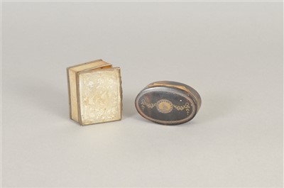 Lot 447 - Two 18th century snuff boxes