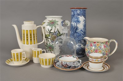Lot 206 - A mixed lot to include a Paragon tea service, Crown Staffordshire coffee service