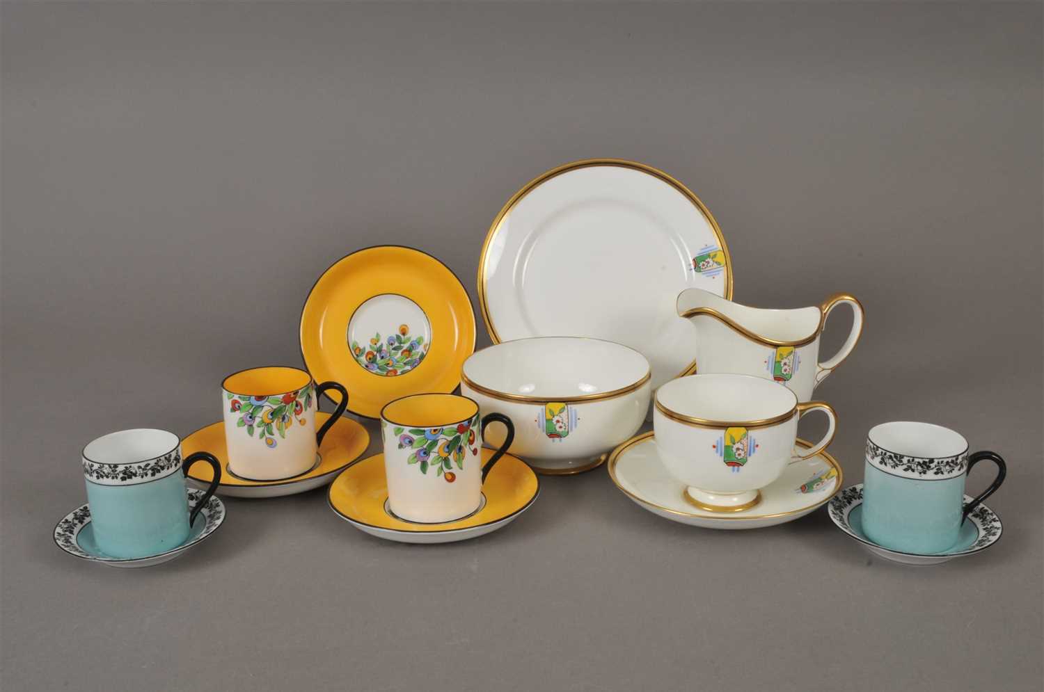 Lot 206 - A mixed lot to include a Paragon tea service, Crown Staffordshire coffee service