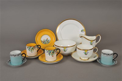 Lot 206 - A mixed lot to include a Paragon tea service, Crown Staffordshire coffee service