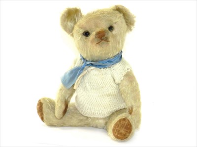 Lot 540 - Farnell Golden Mohair Vintage 1920s Teddy Bear 13”