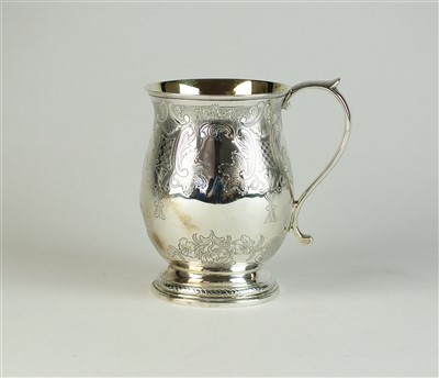 Lot 46 - A William IV silver mug