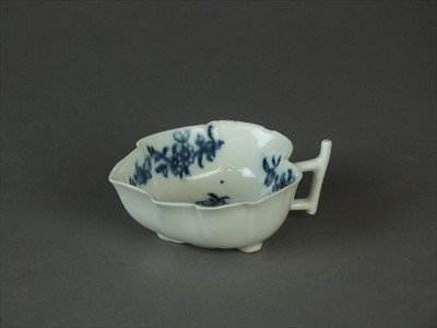 Lot 345 - Worcester geranium leaf butter boat