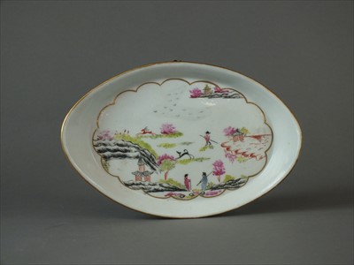 Lot 350 - Chamberlain Worcester teapot stand, circa 1792