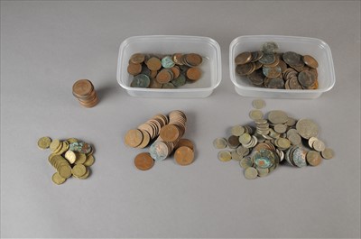 Lot 432 - A large collection of coinage