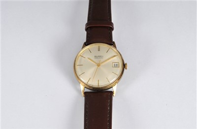 Lot 97 - A Gentlemans Buren Intra-Matic in 9ct Gold