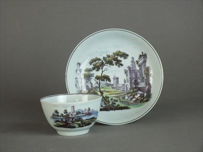 Lot 363 - Worcester teabowl and saucer, circa 1768