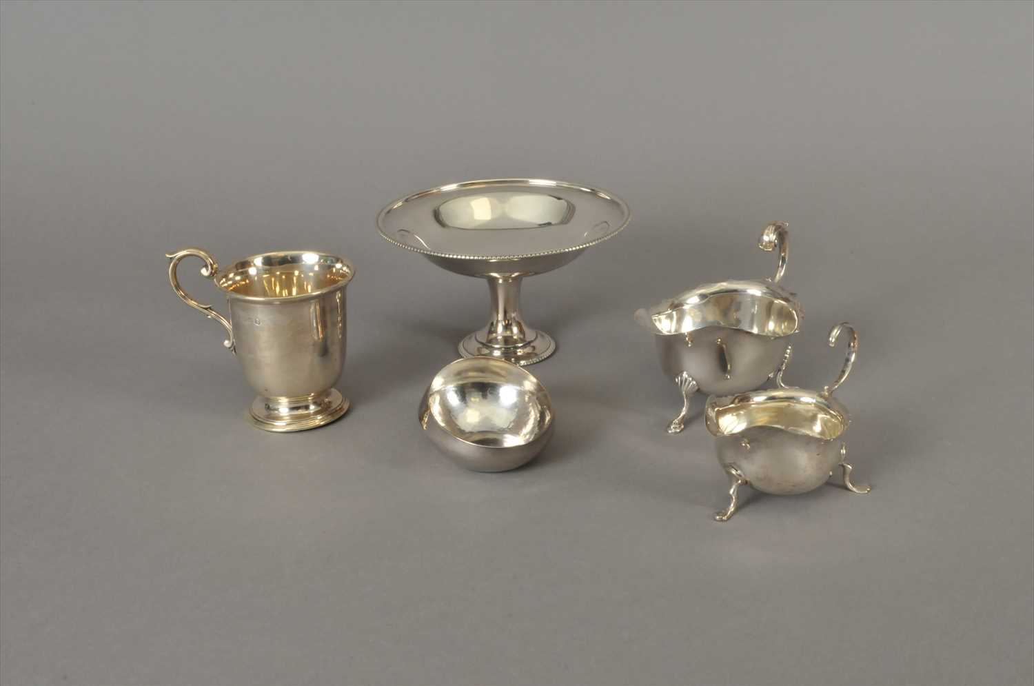 Lot 17 - A small collection of silver