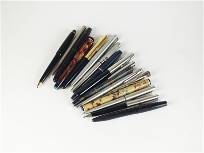 Lot 63 - A collection of pens