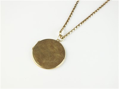 Lot 136 - A 9ct gold plain polished circular locket pendant