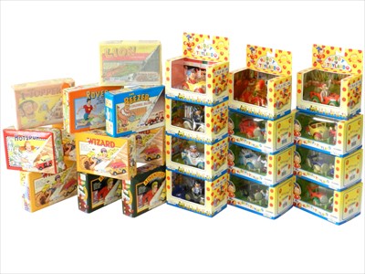 Lot 526 - Corgi Chipperfields Circus boxed Vehicles