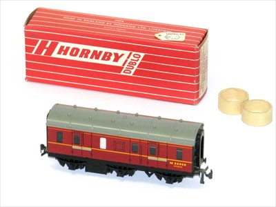 Lot 576 - Hornby Dublo BR “Stove”6-wheel Passenger Brake Van