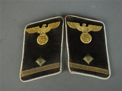 Lot 273 - A matched set of German Third Reich collar...