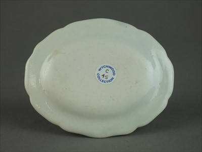 Lot 267 - Caughley toy dinner plate, circa 1780-90
