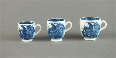 Lot 268 - Three Caughley 'Pleasure Boat' toy coffee cups
