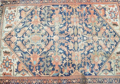 Lot 658 - A Saroukh Rug