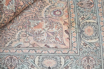 Lot 665 - A Kayseri carpet