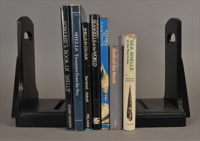 Lot 287 - A collection of sea shells and publications relating to sea shells