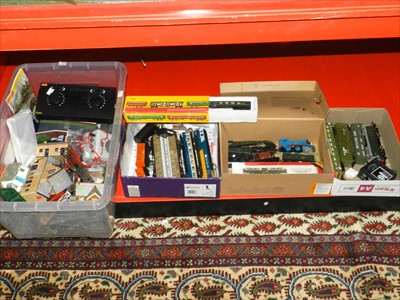 Lot 580 - Hornby ex-shop Display Train Layout, Skaledale buildings, Trains and Accessories