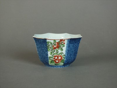 Lot 400 - Worcester octagonal teabowl, circa 1762