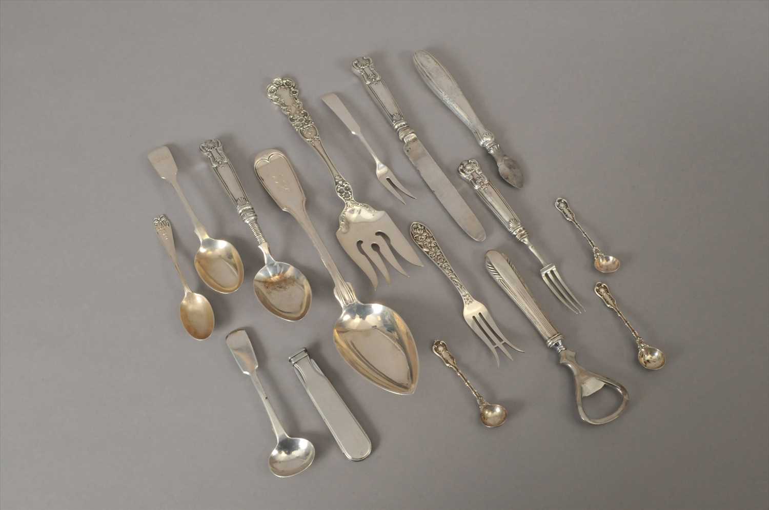 Lot 7 - A small collection of American and British silver flatware
