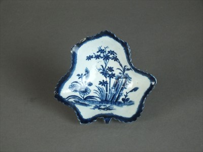 Lot 411 - Rare Worcester pickle leaf dish, circa 1757