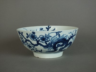 Lot 421 - Worcester 'Prunus Root' bowl, circa 1760
