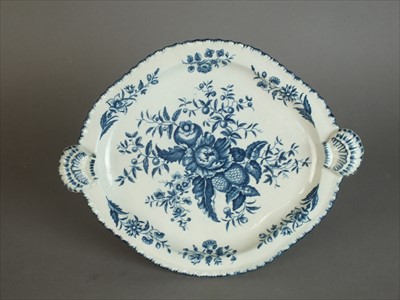 Lot 422 - Worcester 'Pine Cone' tureen stand, circa 1775
