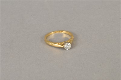 Lot 90 - A single stone diamond ring