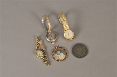 Lot 127 - Collection of watches and a locket