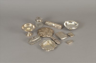 Lot 46 - A collection of silver