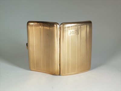 Lot 46 - A 9ct gold cigarette case
