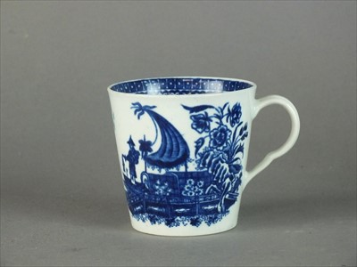 Lot 435 - Worcester beaker with handle, circa 1785