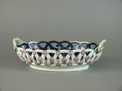 Lot 437 - Worcester pierced oval basket, circa 1770