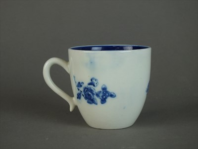 Lot 295 - Caughley coffee cup, circa 1785-90