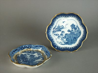 Lot 300 - Two Caughley teapot stands, circa 1782-92