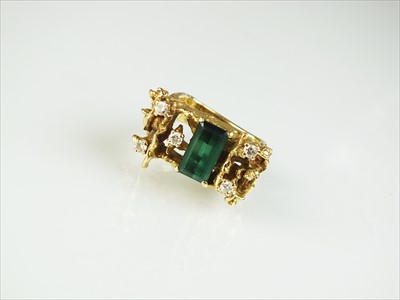 Lot 95 - A Grima style tourmaline and diamond ring