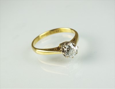 Lot 67 - An 18ct gold single stone diamond ring