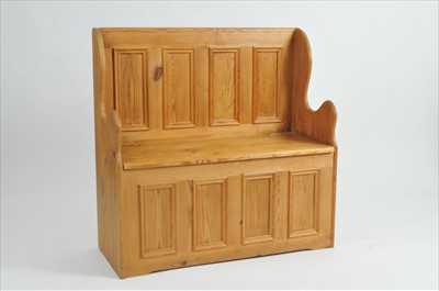 Lot 585 - A small contemporary pale panelled pine settle