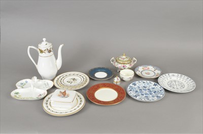 Lot 165 - Royal Worcester tableware and further ceramics