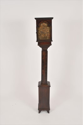 Lot 629 - A reproduction oak cased grandmother clock