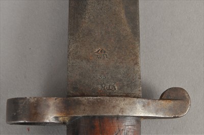 Lot 280 - Portuguese M1886 sword bayonet and British 1888 bayonet