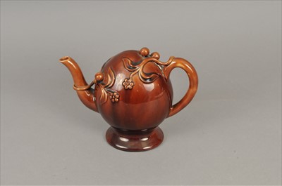 Lot 172 - Copeland and Garrett treacle glaze Cadogan teapot