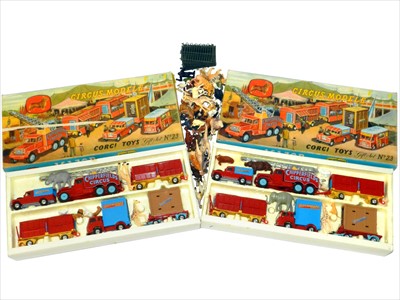 Lot 487 - Two Chipperfields Circus Gift Sets No.23