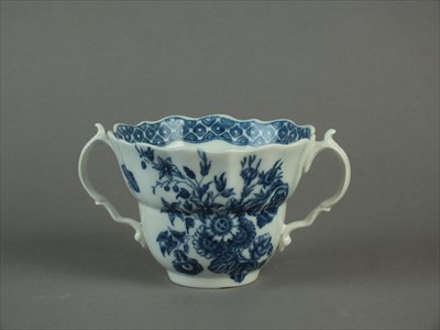 Lot 313 - Caughley chocolate cup, circa 1785